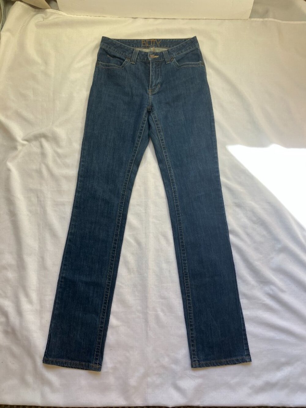LIKE NEW Kimes Ranch Betty Jeans, Size Women's 6 X 36 - Picture 8 of 15